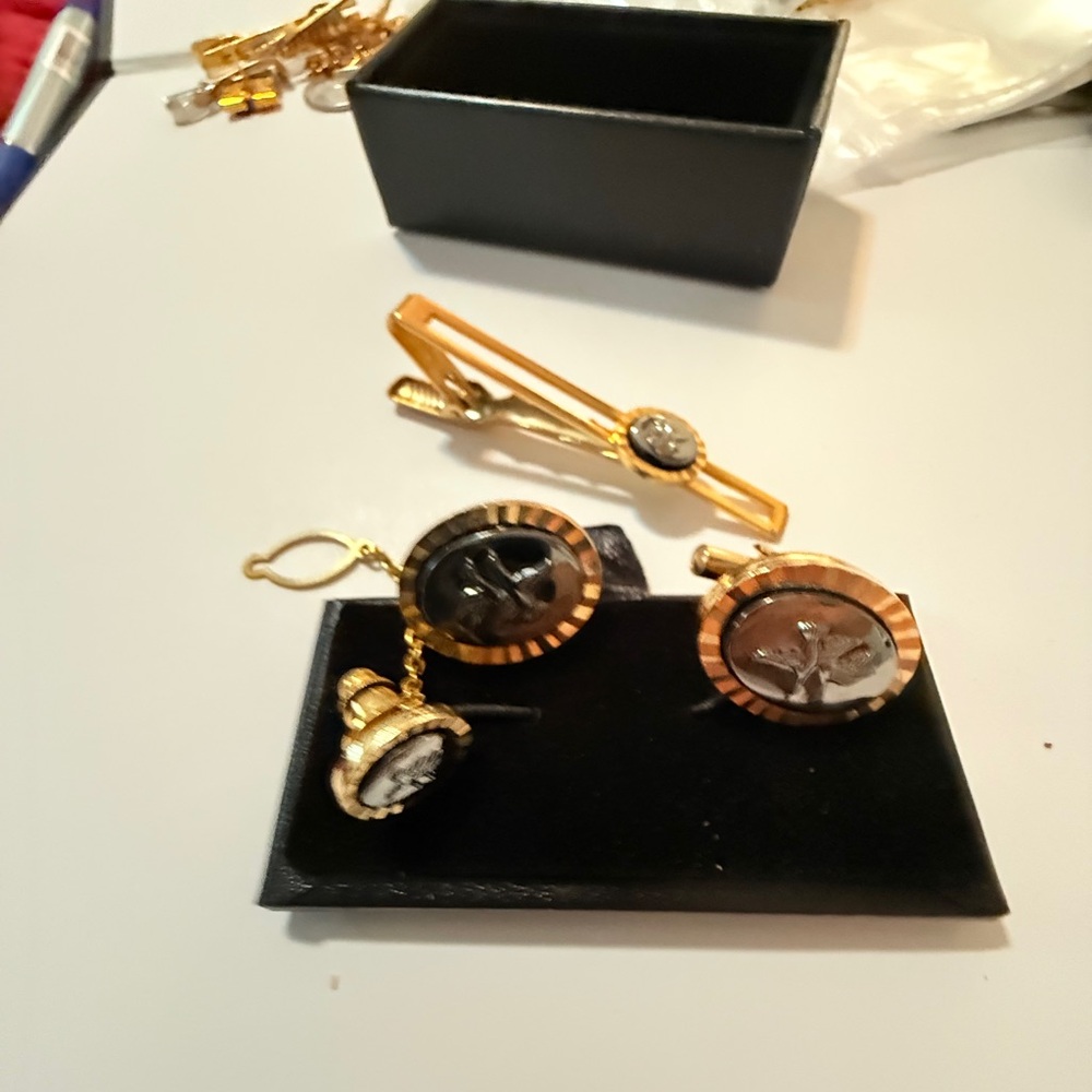 Gold and gray Cuff Links Set